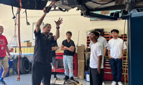 High Schoolers in California Build Electric Cars at EV-LC Summer Camp